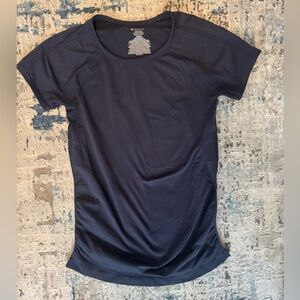 GAIAM Dark grey charcoal  Short Sleeve Tee size medium activewear
